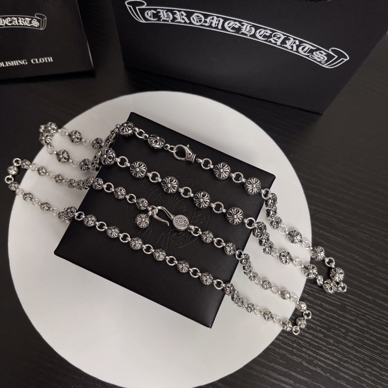 Ch**me He**ts necklaces